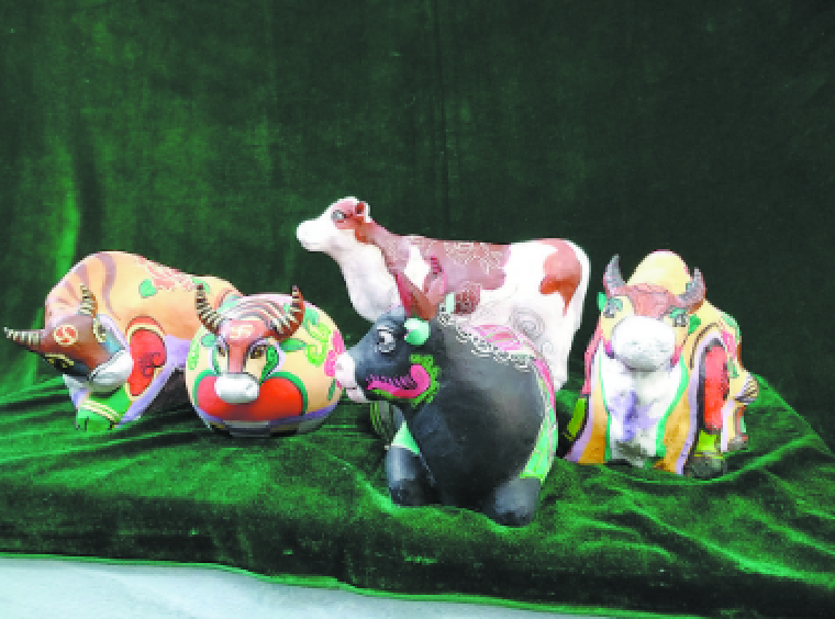 菏泽：五牛贺岁，泥塑大师精雕细琢迎新年