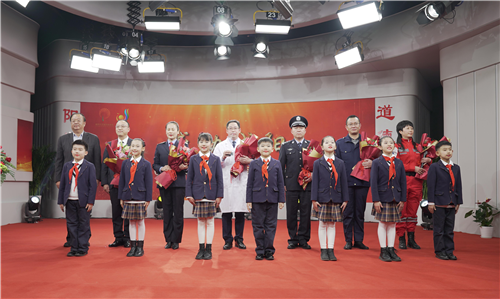 致敬身边榜样，凝聚奋进力量！2020年度“感动城阳”道德模范颁奖典礼举行