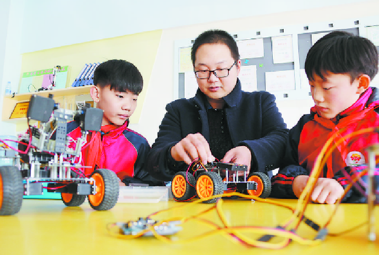 菏泽：开发学校课程促全面发展