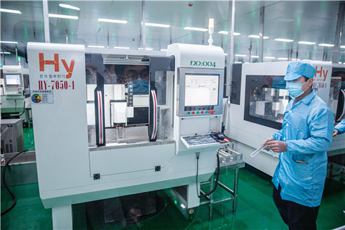 可实现年产值近8亿元 华勋电子生产基地在青岛西海岸新区正式投产