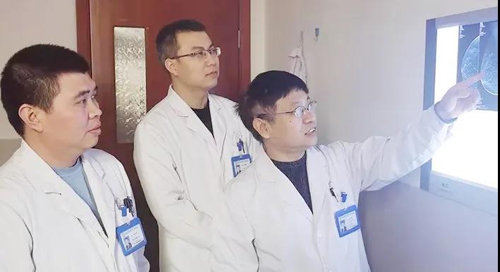 「媒体聚焦」乳腺科专家提醒：乳腺结节不可怕，规范诊疗是关键