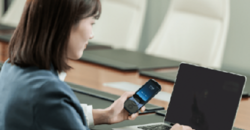 出国语言不通就用科大讯飞翻译机，对话自如无需担心