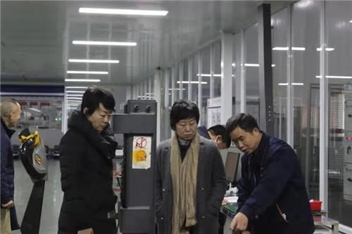 青岛市政协副主席、工商联主席姜巧珍一行到莱西市调研