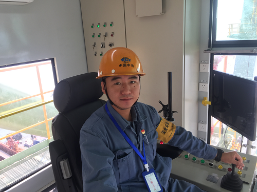 中冶宝钢两名员工获得中冶集团荣誉称号