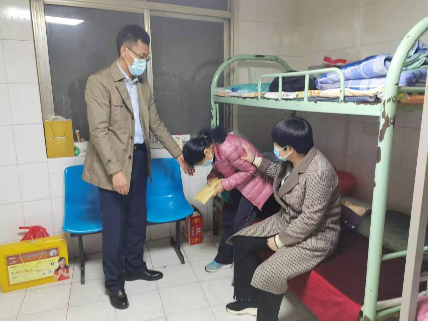 农行临邑县支行捐款送爱助重病员工