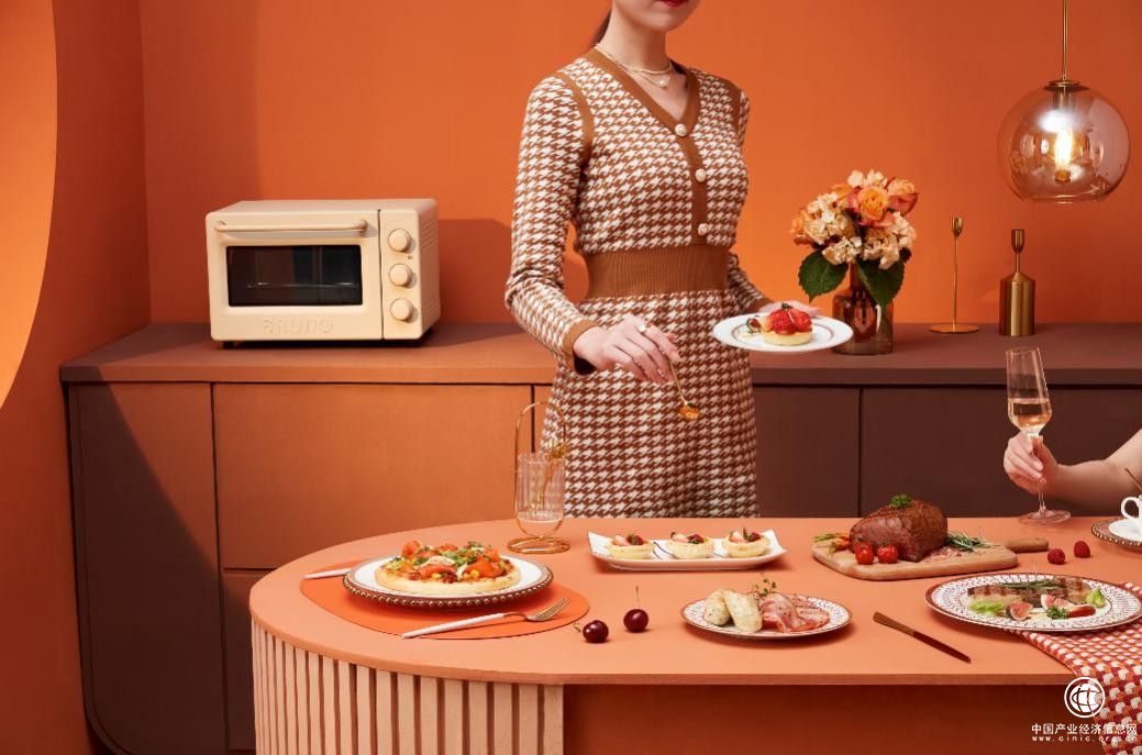 BRUNO锅熏烤料理箱新品亮相，掀起烟熏风味生活新浪潮