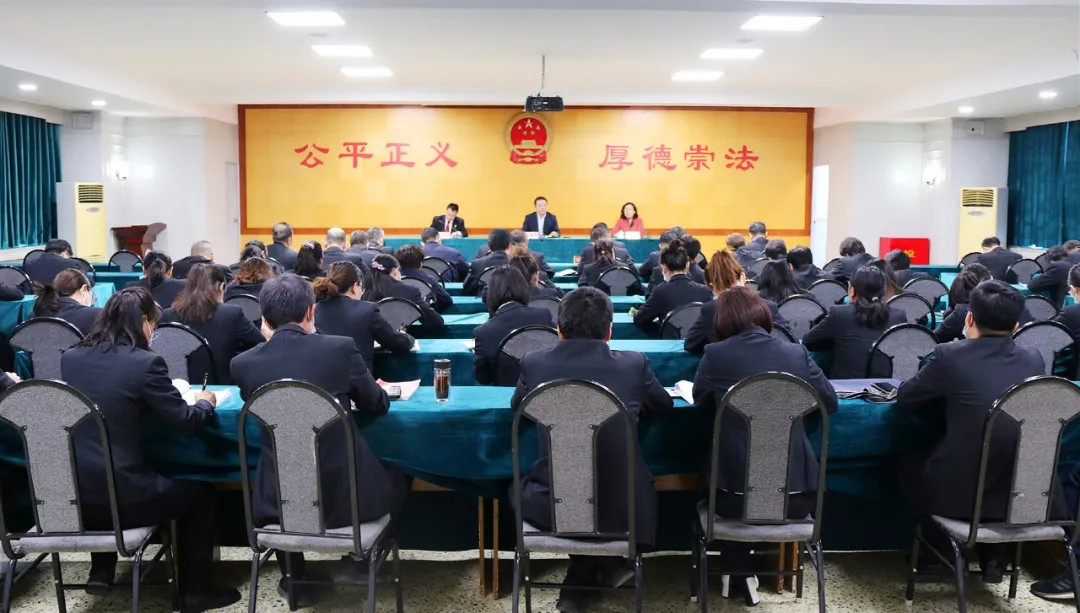 德城区委常委、政法委书记李国星到德城区法院开展查纠整改环节政策宣讲