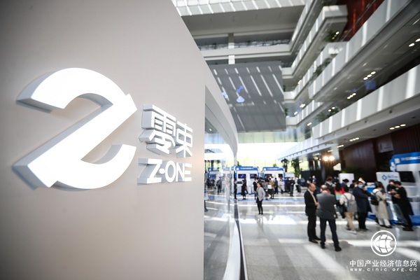 上汽突围“软件汽车”，品牌焕新“数智内涵”