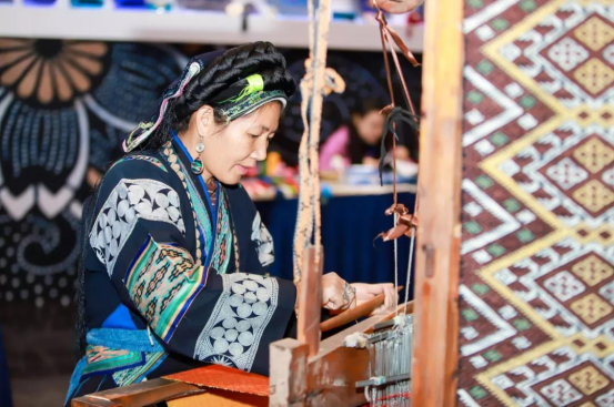 50余种工艺品实现品牌多样化，中国丹寨非遗周精彩不容错过！