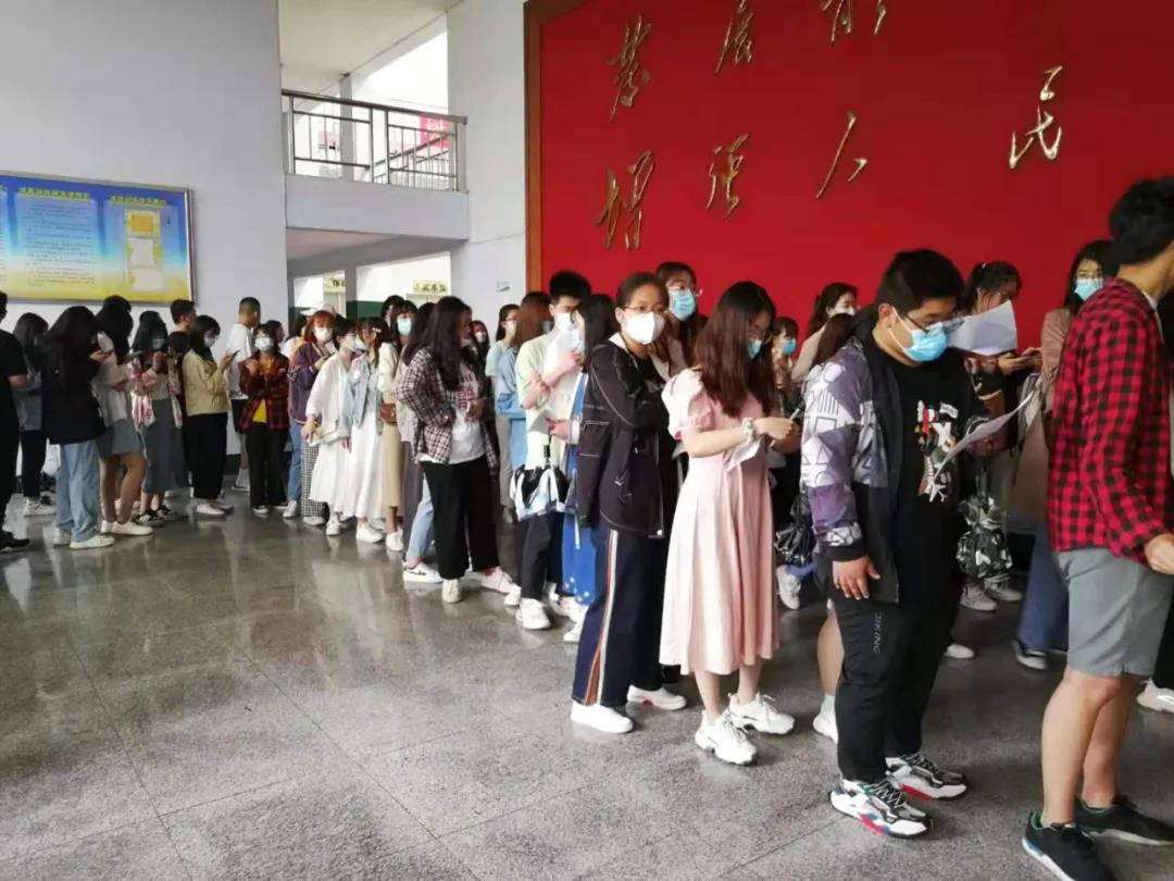 加班加点 风雨无阻 |德州联合医院有序推进德州学院新冠病毒疫苗临时点的疫苗接种工作