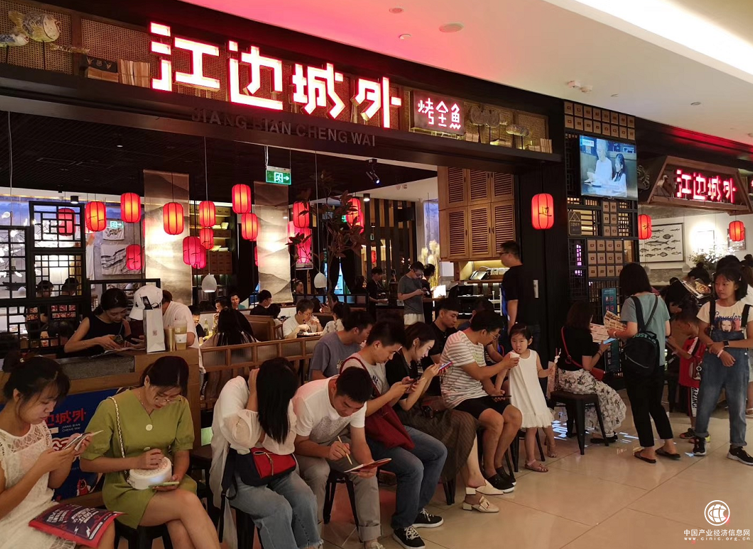 火遍全网江边城外53烤鱼节错过了？还有吃38返58