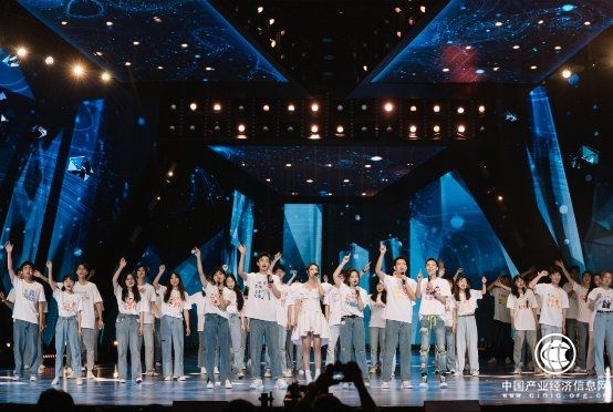 521薇娅狂欢节实力宠粉，618还将继续加磅！现场不忘继续传递公益力量