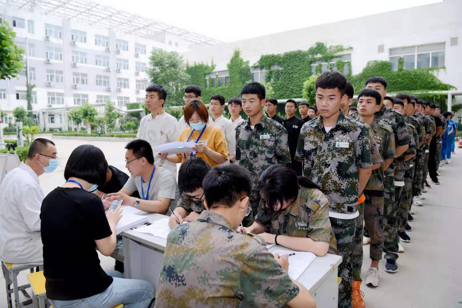 忆党史，践初心！德州走四方高级技工学校开展献血活动