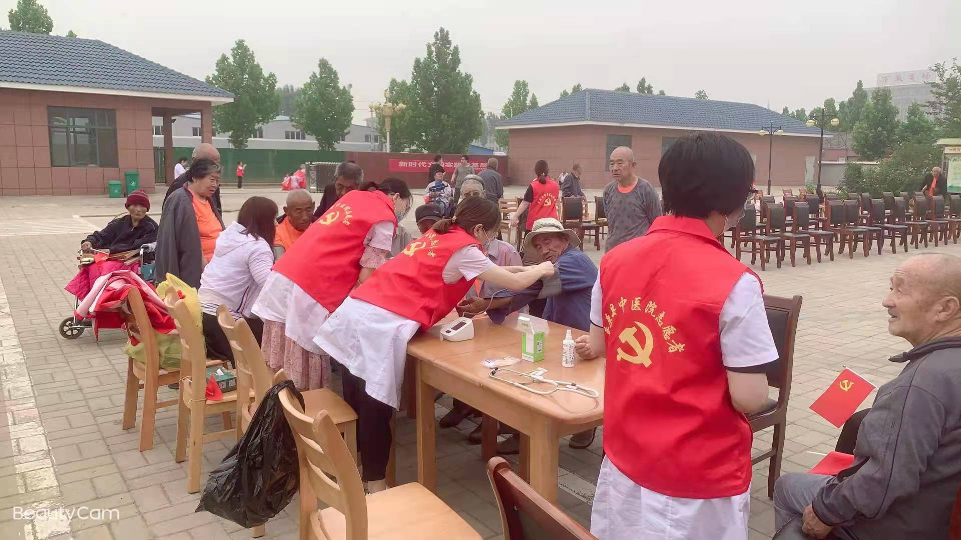 平原县卫健局开展“中医药文化普及推广”活动