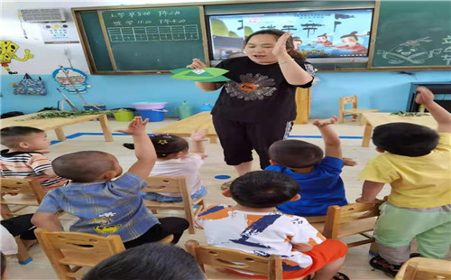          薛城区临城实验小学幼儿园举行“浓情端午，浸润童心”主题活动