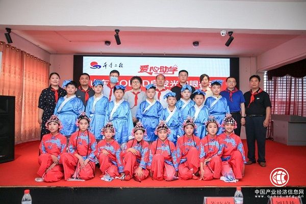 推动护眼电视普及，OLED自发光电视发起护眼公益活动