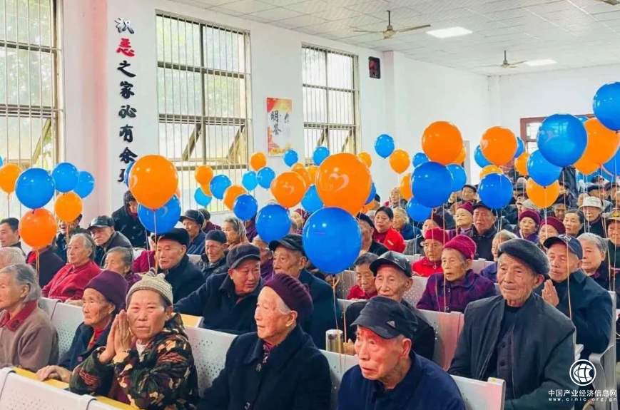 践行精准扶贫获“社会扶贫奉献”奖 乡村振兴领地集团再出发