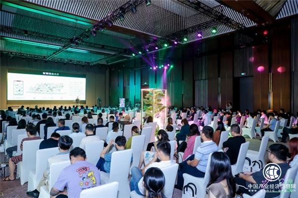 扬州首家沉浸式开放街区落户红园，花鸟鱼虫市场进入仙次元时代