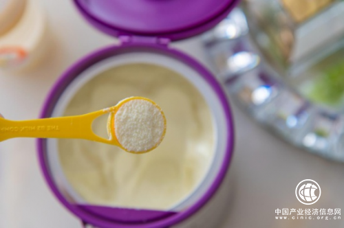 a2鲜奶一次成粉，锁住营养，助力成长