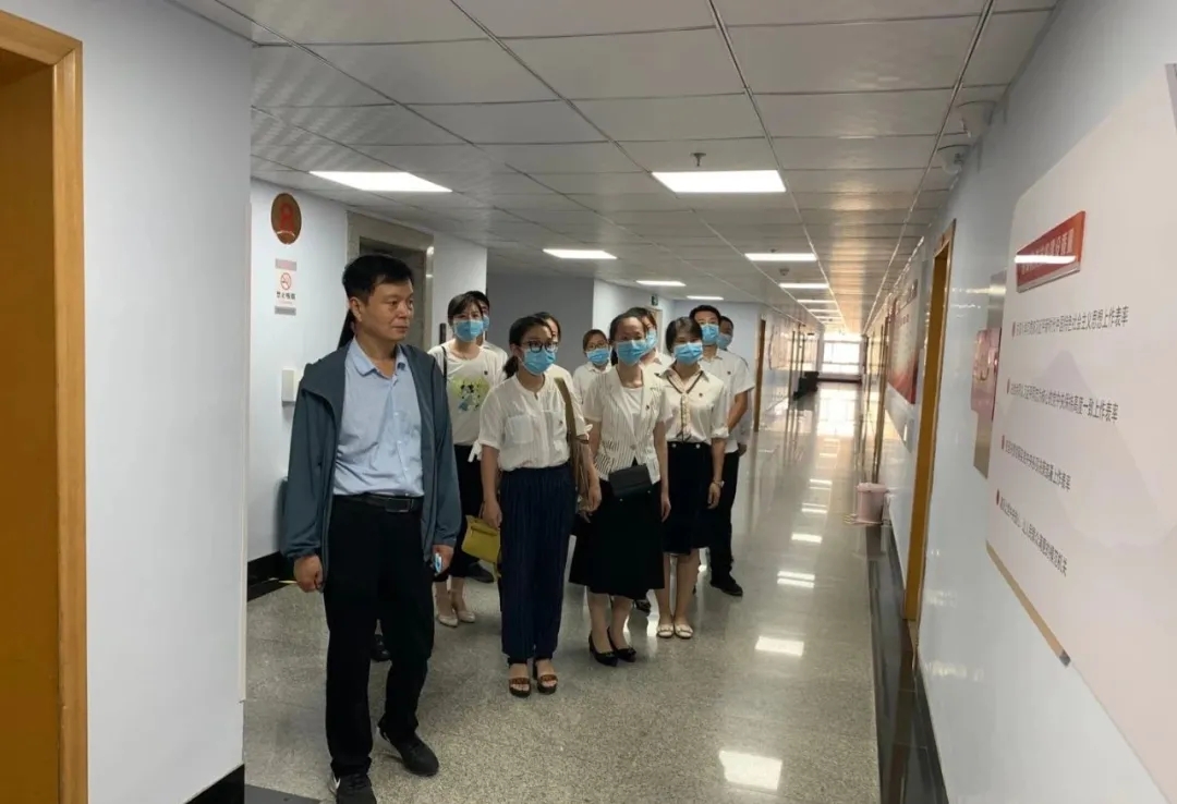 德州联合医院党员参观党建长廊， 筑牢精神之基