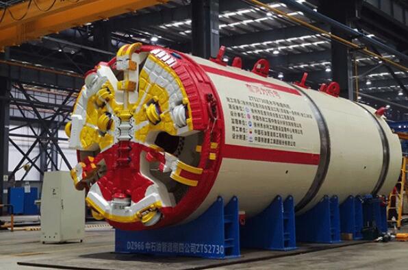 国产最小直径泥水平衡盾构机始发