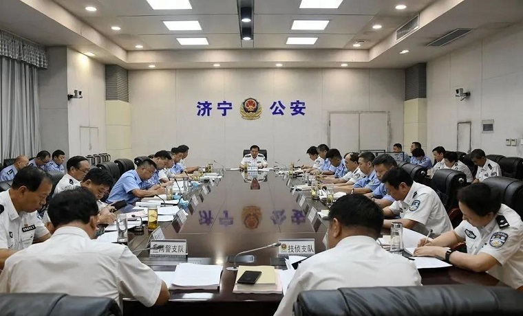 李海洋同志为济宁市公安局党员领导干部讲授专题党课