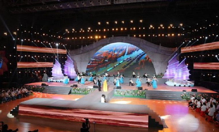 48秒｜映日荷花别样红 首届微山湖运河文化节暨第二十八届荷花节开幕