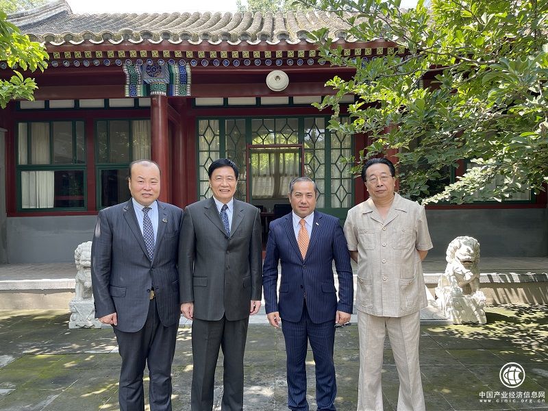 中国和平发展基金会秘书长徐建国会见塔吉克斯坦驻华大使馆副馆长