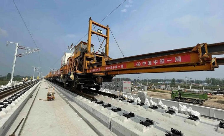 鲁南高铁全线贯通