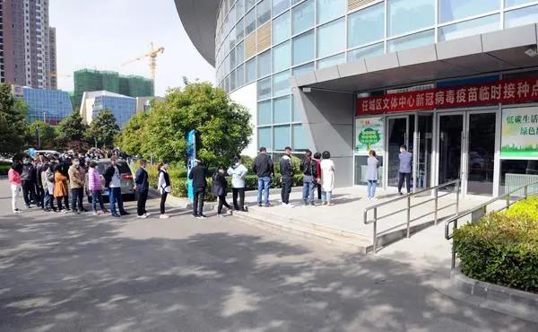 济医附院全力开展疫苗接种构筑百姓健康安全屏障