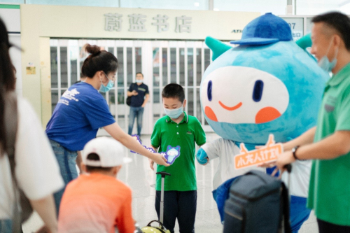 换个角度，在暑假里看到“小神兽”们另一面