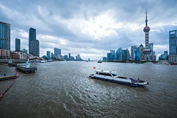 上海：推动“一江一河”从“工业锈带”向“生活秀带”转变