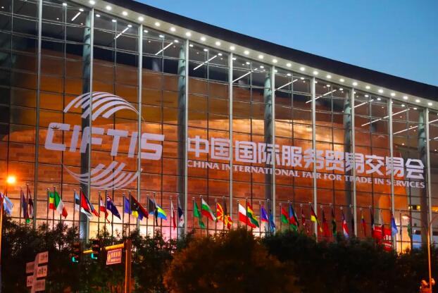 不同的盛会，释放同样的信号