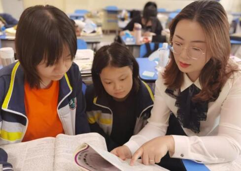 两部门印发办法：明确校外培训机构从业人员资质 建设“黑名单”制度