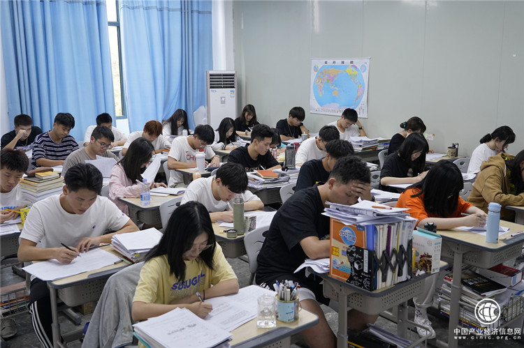 艺考文补关键时期，福州艺考生们如何复习好文化课？