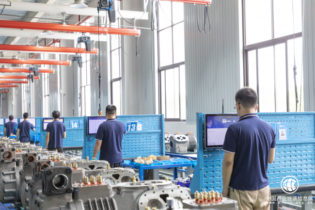 人民日报调研杭州智能制造 蒲惠智造成数字改造工程商代表