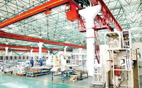 新疆制造业投资增速创10年新高