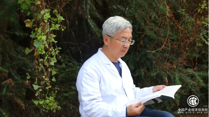 惠农网资深养殖专家张明军：为了当好兽医，我打了36年持久战