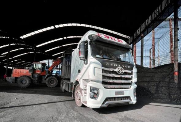 “氢装”上阵 “重庆造”氢能源重卡开启“加速度”