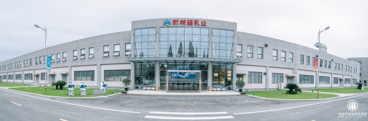 揭秘新希望乳业工厂：云部署+柔性生产打造数字化工厂样板