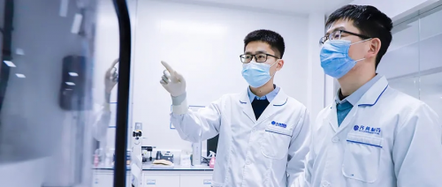 齐头并进！齐鲁制药集团李伯涛展现新时代企业家的使命与担当