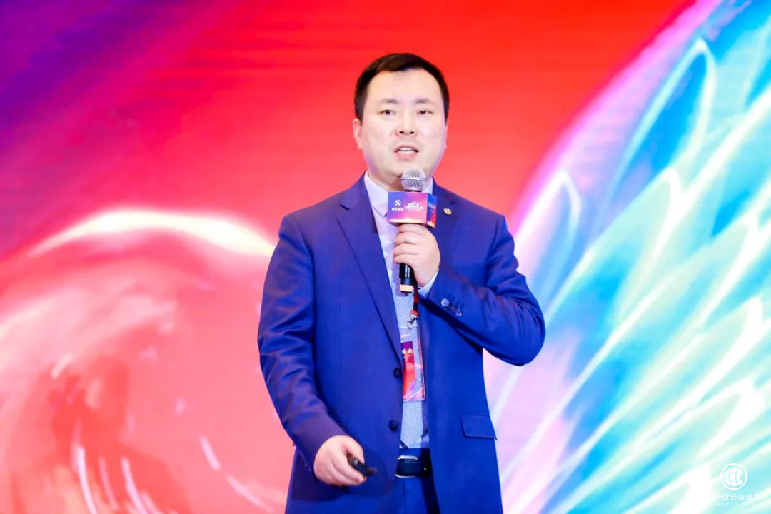  恒天卓越基金峰会 蔡建波：掘金冠军100，揽胜财富新时代