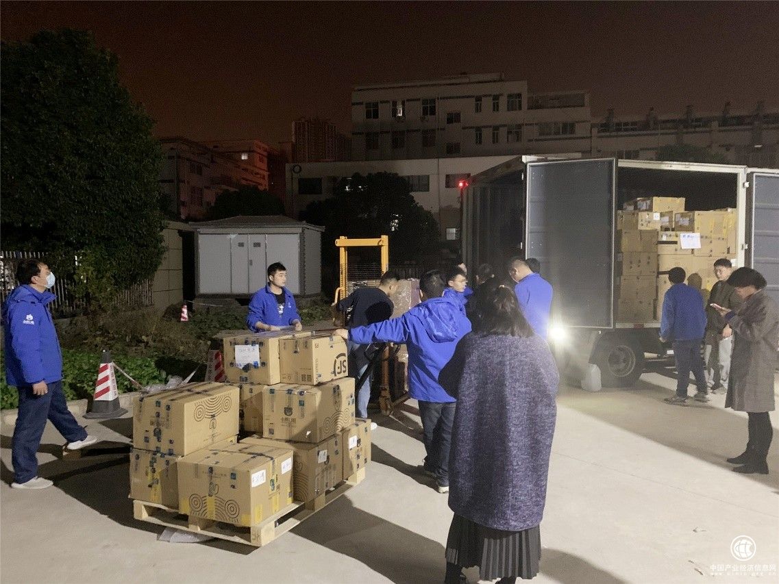  “疫”路同行，共同守“沪”——小熊U租万台设备全力驰援上海