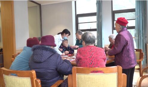 四川启动银龄健康工程 今年将建150家医养服务中心