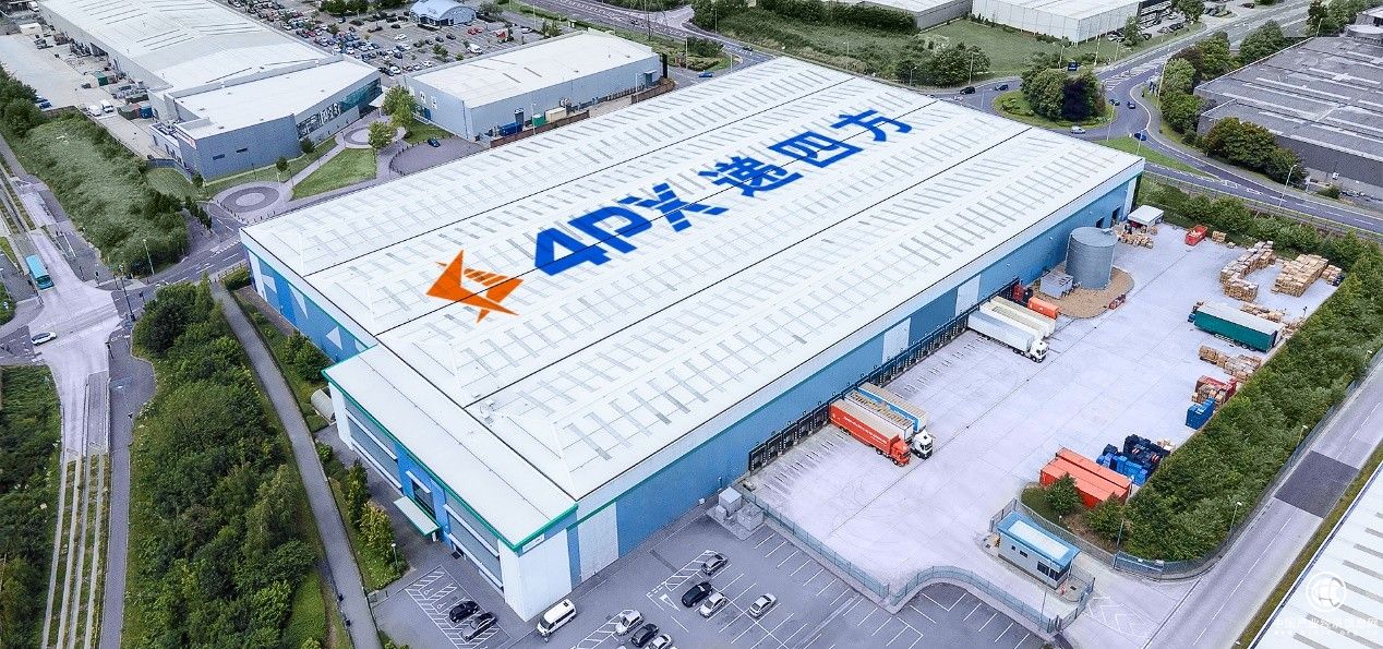  十八岁的递四方和他织起的三张网