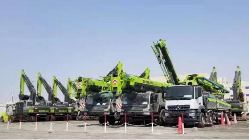 中联重科大吨位越野起重机实现突破