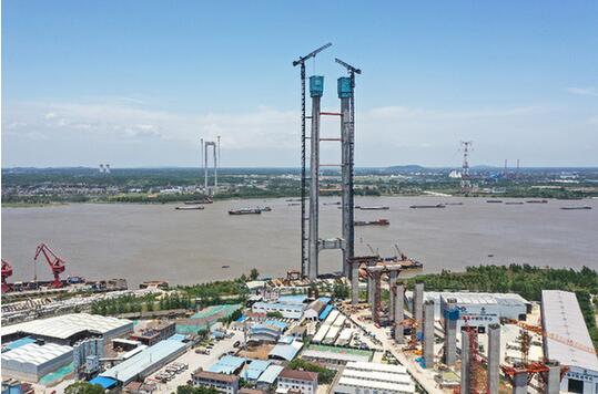 重大工程项目掀“赶工潮” 交通稳投资火力全开