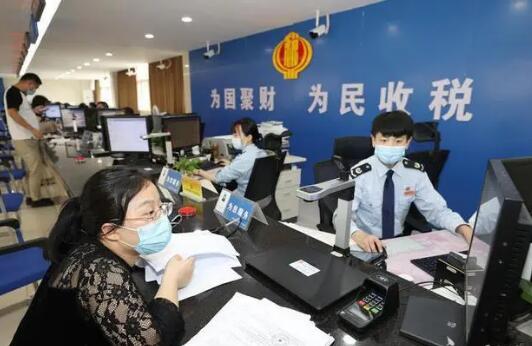 “真金白银”直达企业 留抵退税政策稳经济效应显现