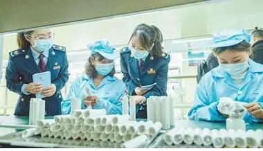 减负担 添信心——留抵退税助力重庆企业“轻装上阵”