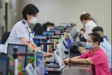 “真金白银”惠及市场主体